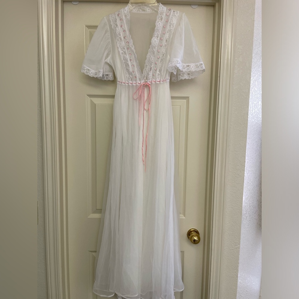 Vintage Dreamaway Nightgown and Robe